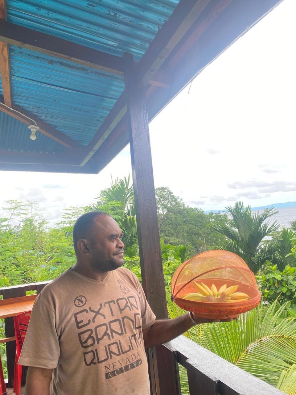 Raja Ampat Family Guest House Saonek Exterior photo